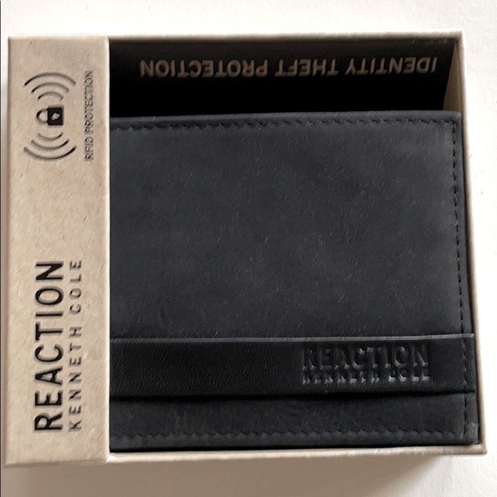 New in box! Kenneth Cole black men’s RFID wallet